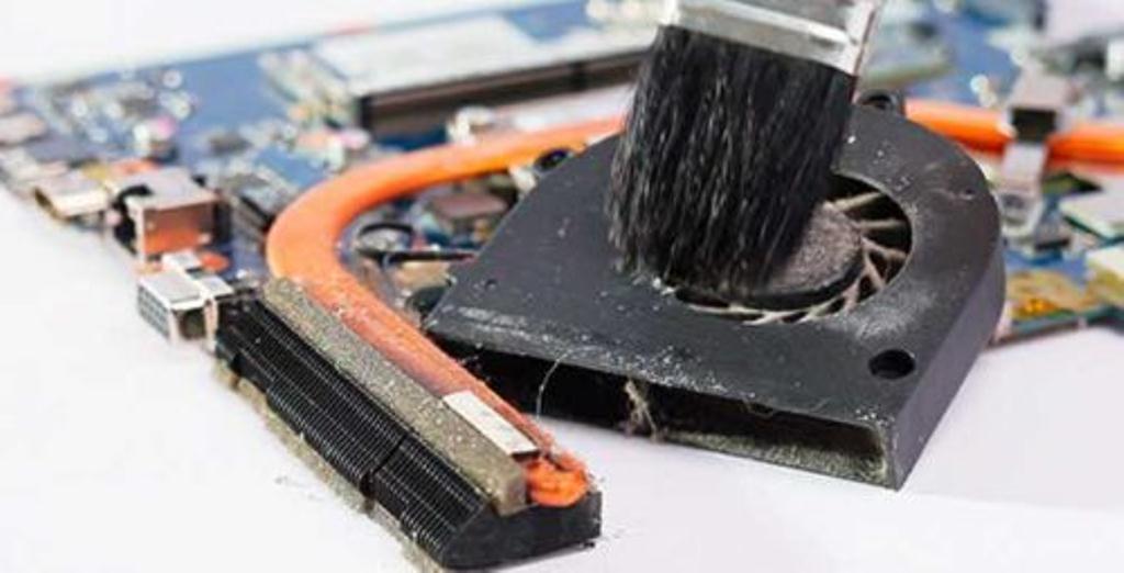 Sửa và thay thế quạt laptop Zin Chất Lượng Cao 1