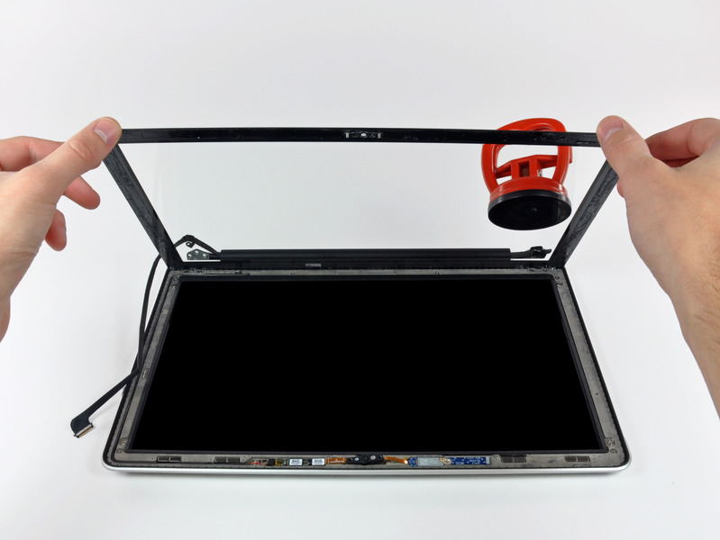 TRUNG TÂM THAY KÍNH MÀN HÌNH MACBOOK PRO UY TÍN TẠI TP.HCM 1