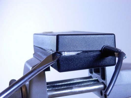 Cách sửa sạc laptop bị đứt dây trong 4