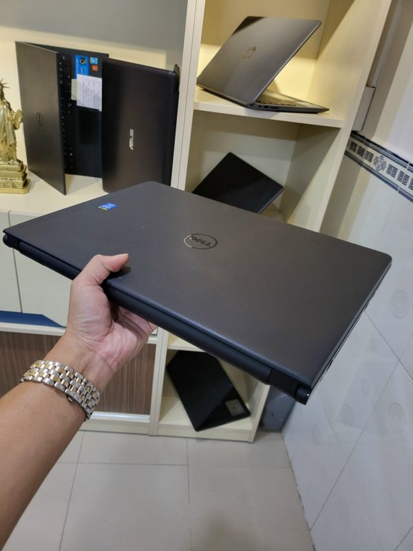 laptop lên đèn nguồn nhưng không lên màn hình 1