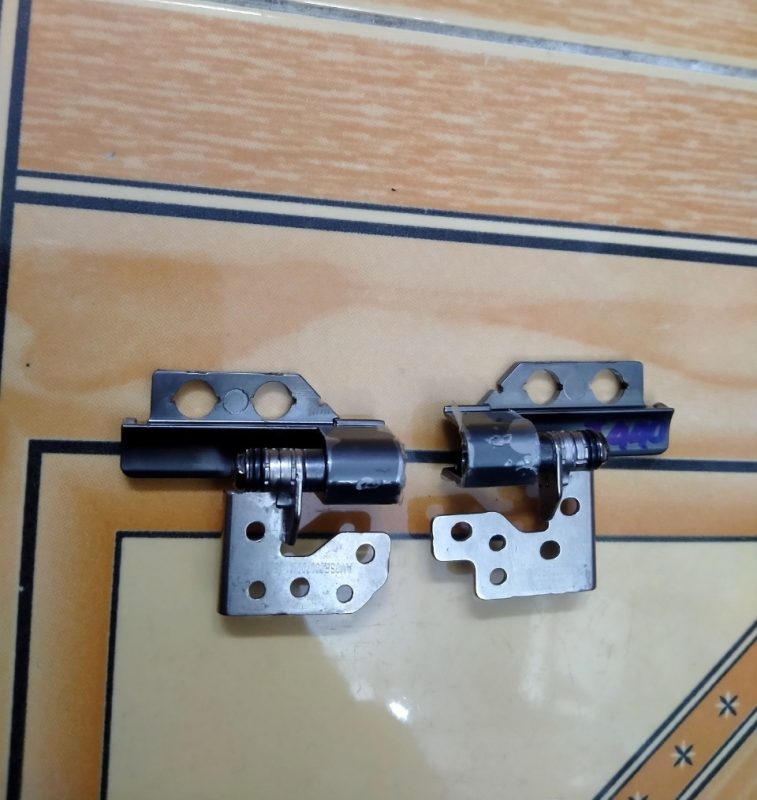 Tác Hại Của Việc Gãy Bản Lề Laptop - Dịch Vụ Sửa Bản Lề Laptop Chất Lượng Quận Gò Vấp 1