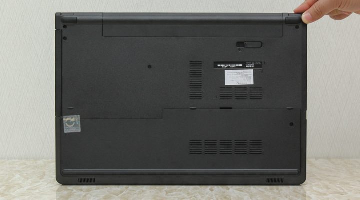 Laptop Cũ Dell Vostro 3559 (i7-6500U/8GB/256GB/AMD R5 M315/15.6") 4