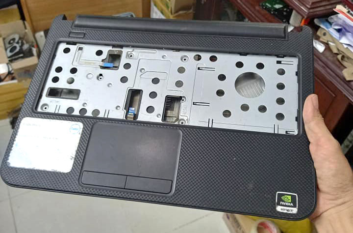 Thay vỏ laptop bình thạnh