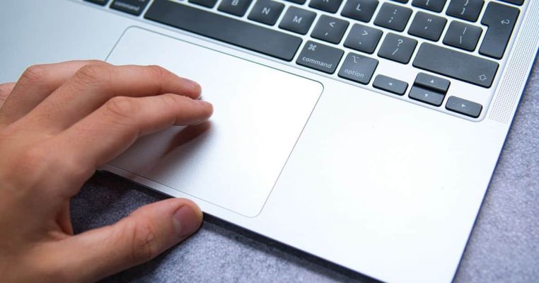 Trackpad MacBook bị lỗi? Tổng hợp các lỗi thường gặp và giải pháp xử lý triệt để 100% tại Hiển Laptop Gò Vấp