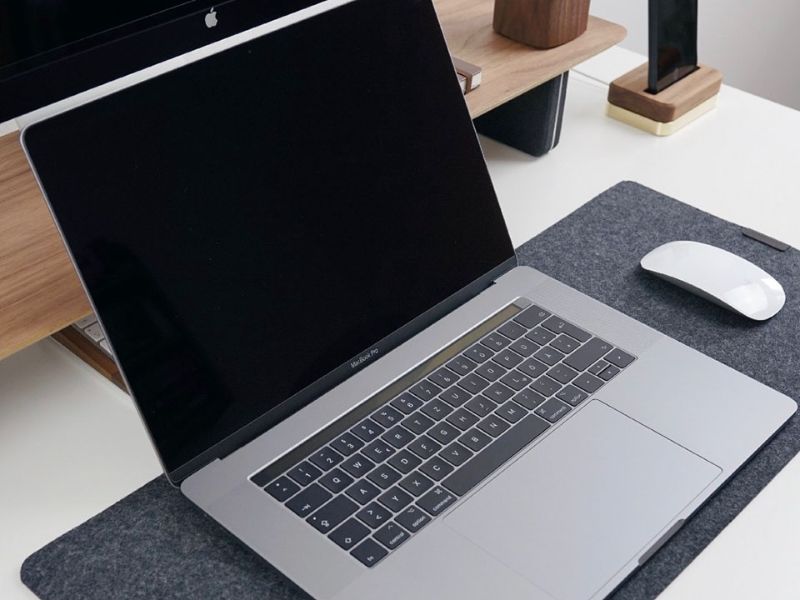 Màn Hình MacBook Bị Tối
