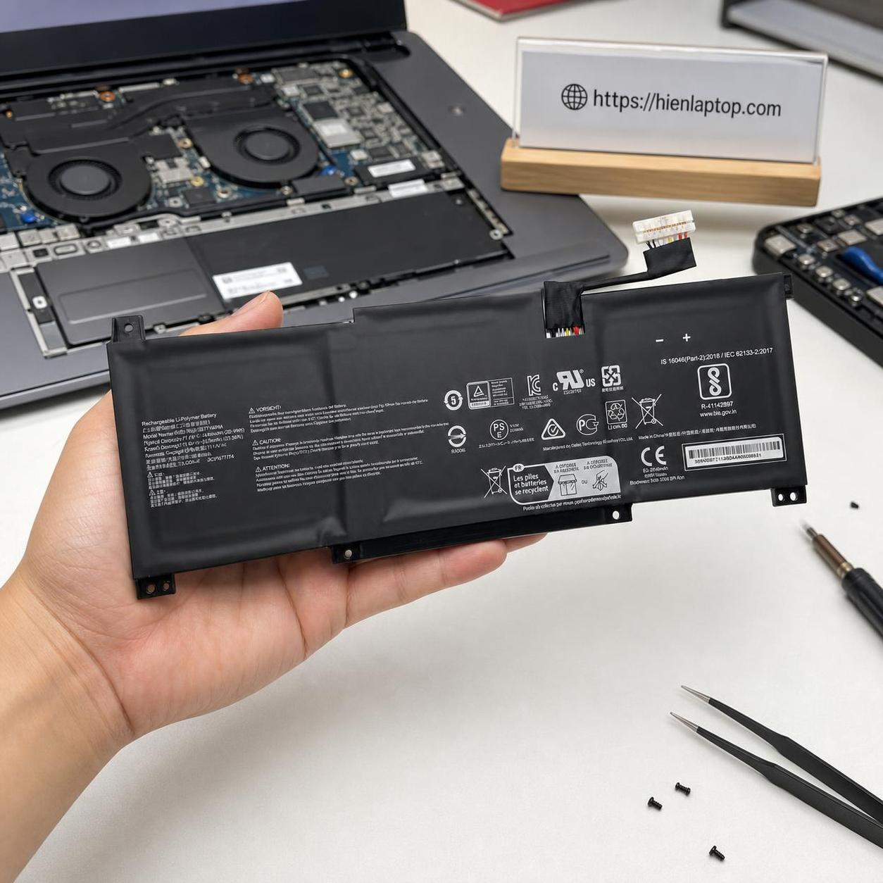 Pin laptop MSI Modern 14 C11M, C12M, C7M,C7MG, C12MO, Series 3ICP5/71/74 BTY-M494 (3 cell)(ZIN) - 3 CELL *JACK TRẮNG 8 PIN* 3